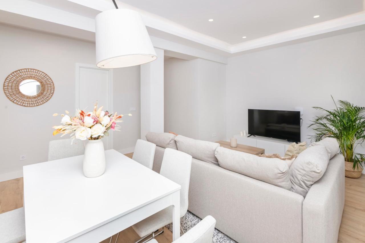 Eugenio City Center Apartment Малага Екстер'єр фото